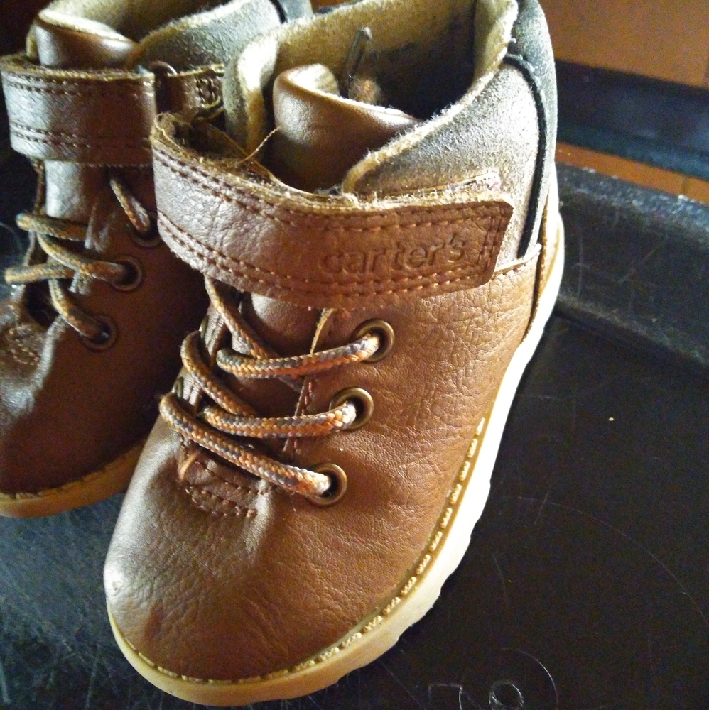 Carter's boots (toddler)